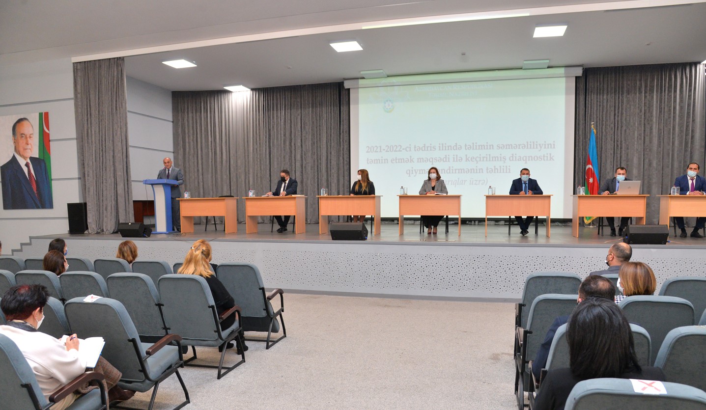 Məktəb direktorları üçün seminar keçirilib